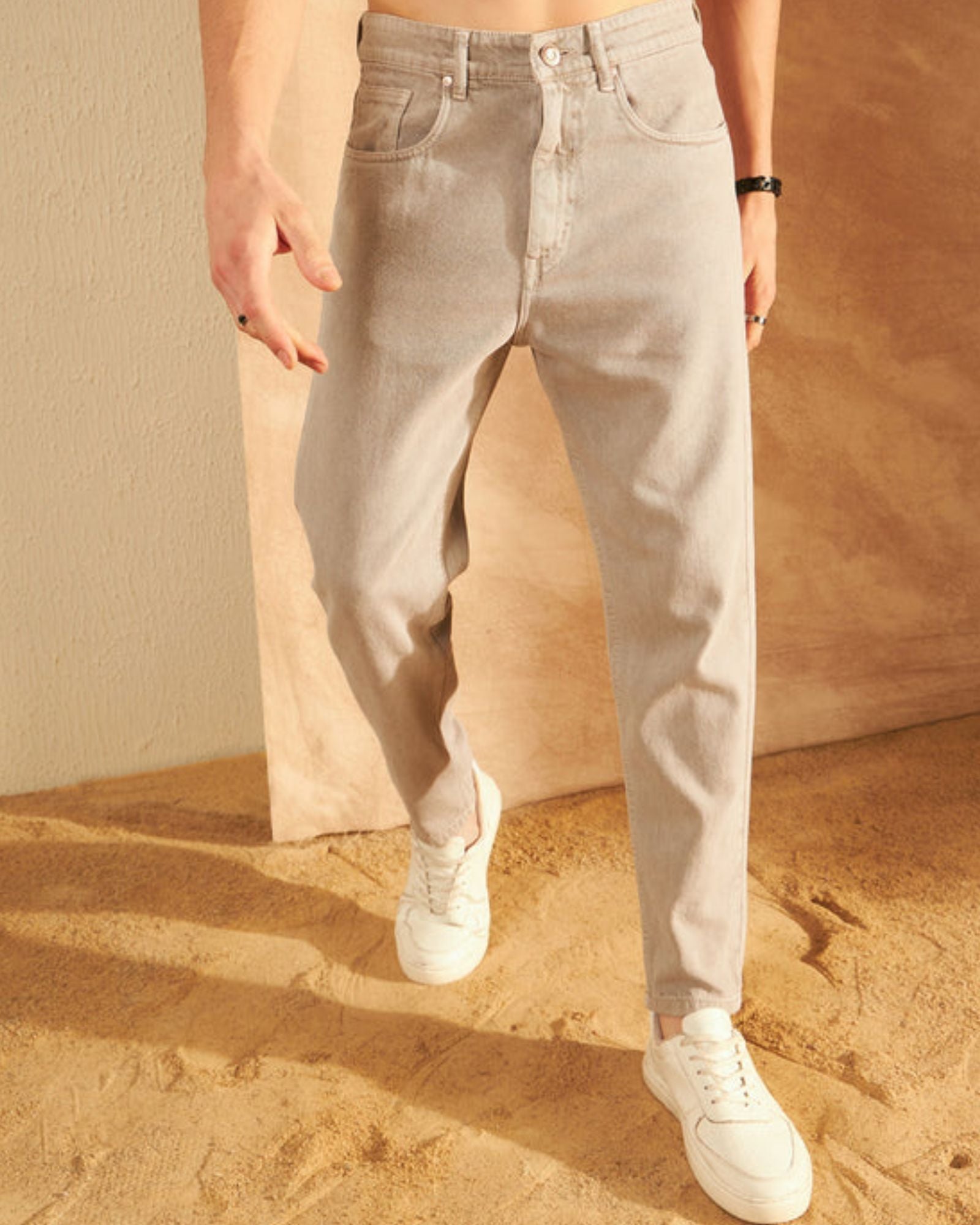 Slim Mom Mom Fit Beige Beige: Mom Fit Jeans - Main Image