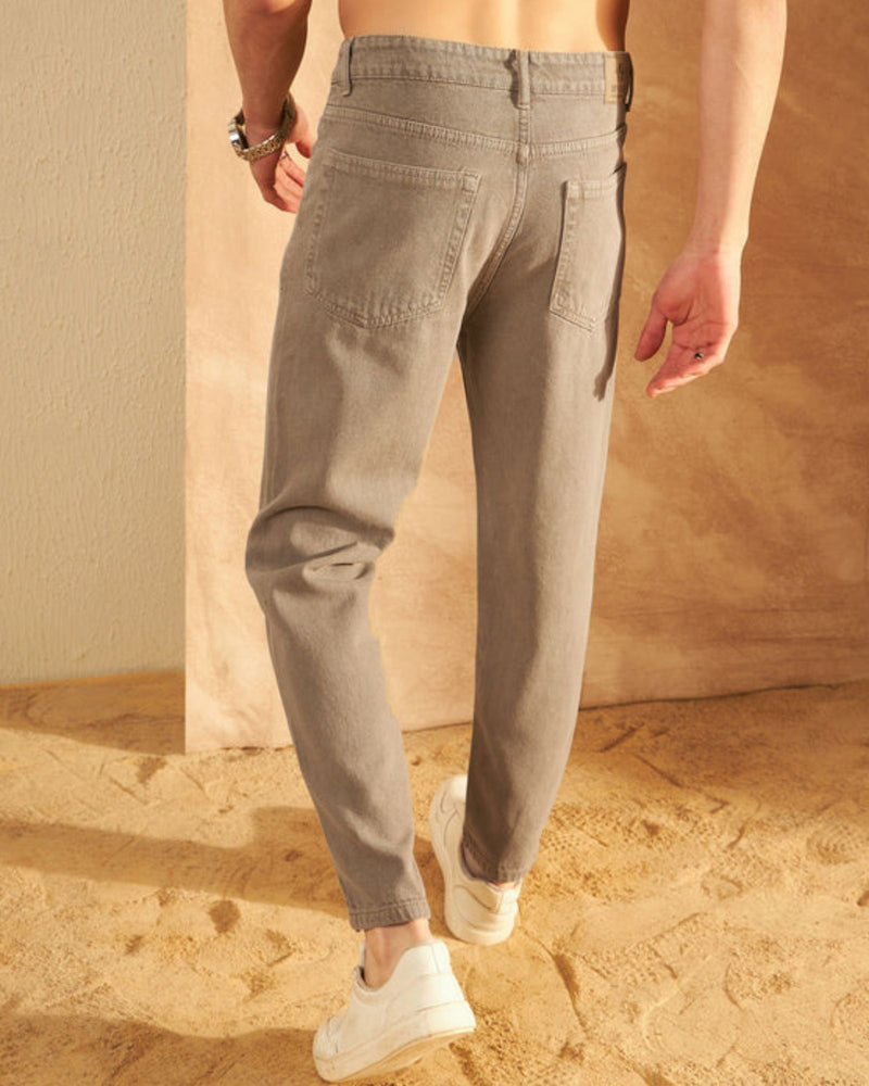 Light Brown: Korean Baggy Jeans