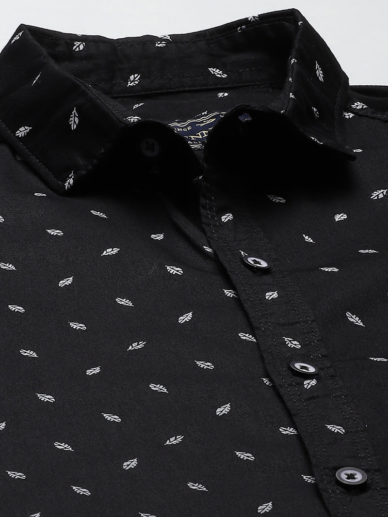 Men Black Smart Slim Fit Opaque Feather Printed Casual Shirt