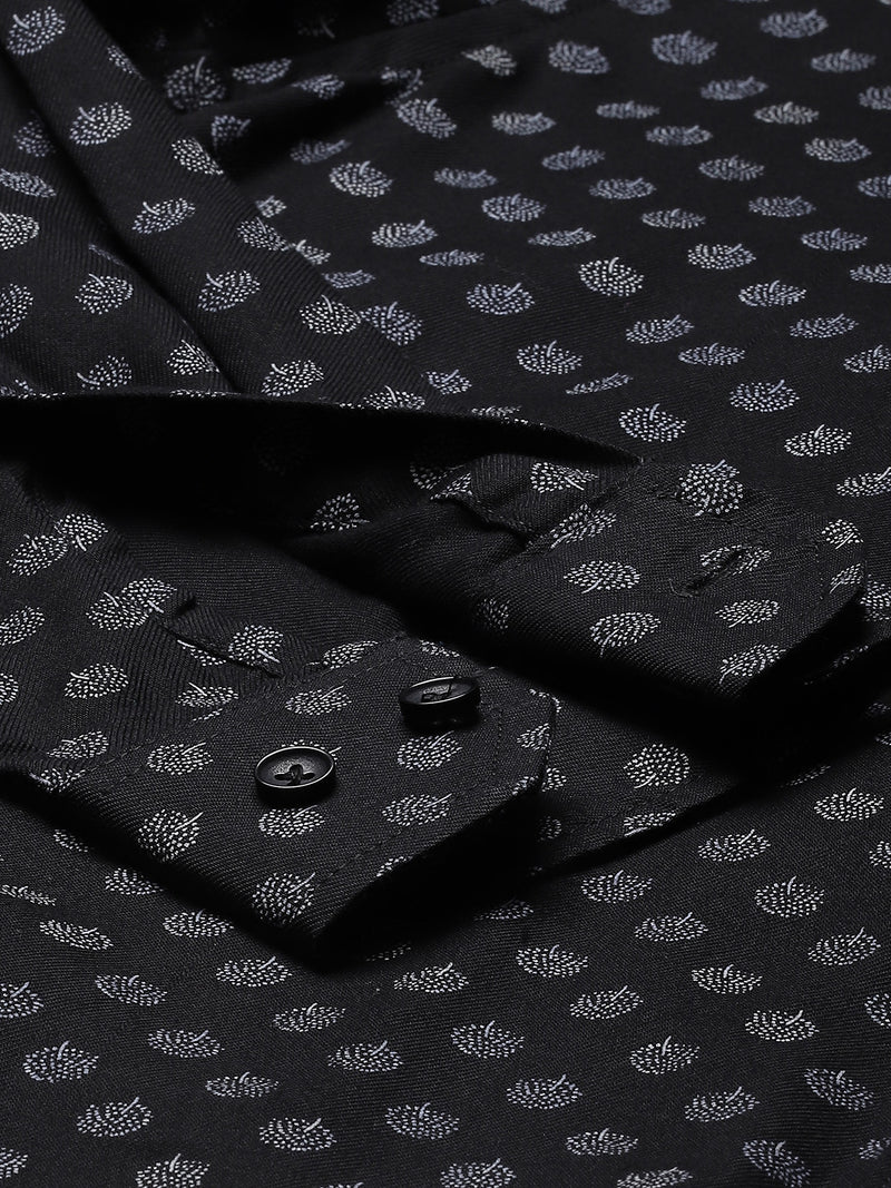 Black And White: Printed Formal Shirt