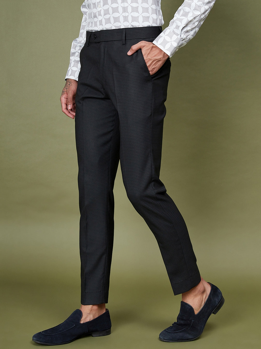 DENNISON Men Checked Smart Tapered Fit Easy Wash Formal Black Trousers