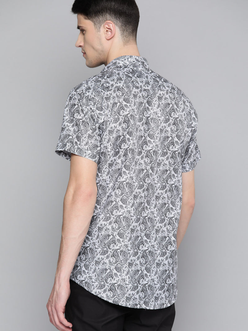 Men Off White  Black Comfort Fit Printed Casual Shirt