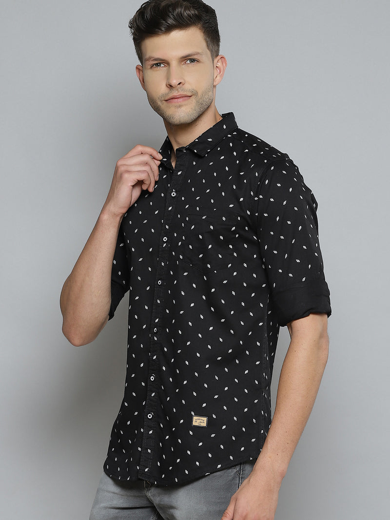 Men Black Smart Slim Fit Opaque Feather Printed Casual Shirt