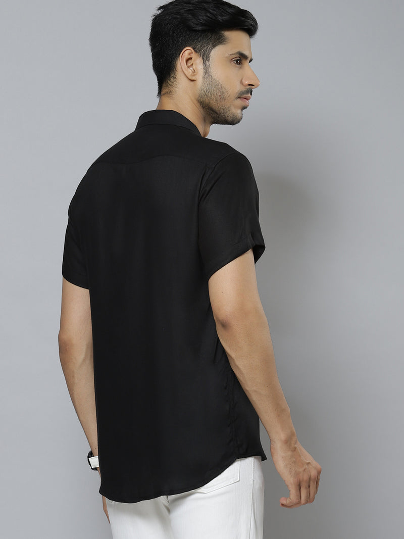 Men Black Solid Smart Slim Fit Casual Shirt