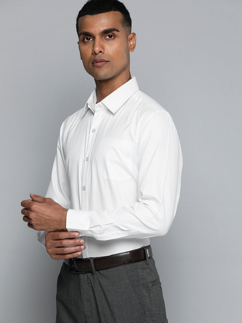 DENNISON Men White Smart Formal Shirt