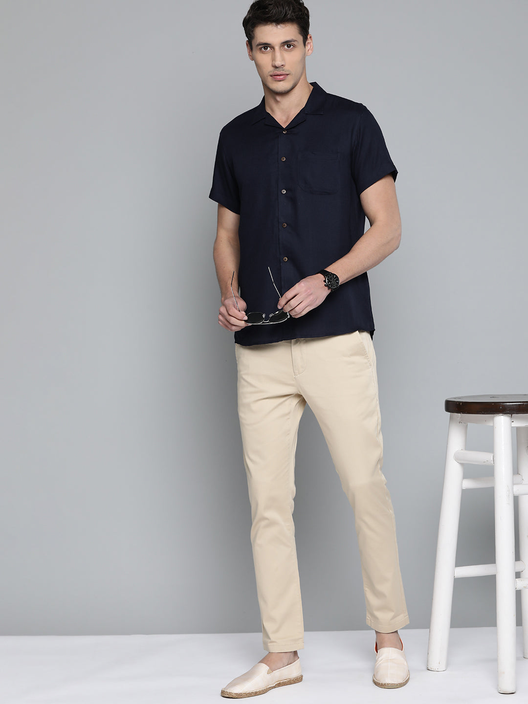 Men Navy Blue Cotton Twill Slim Fit Casual Shirt