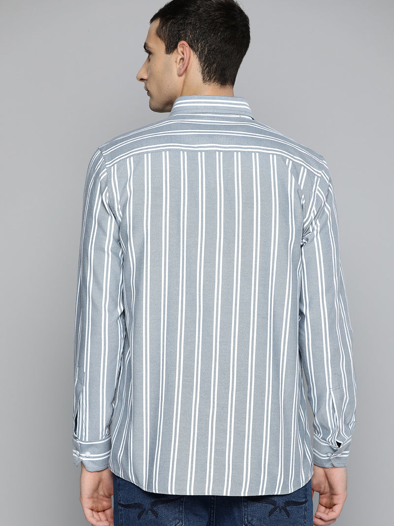Smart Regular Fit Vertical Stripes Casual Shirt