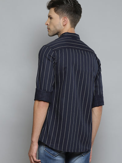Men Navy Blue & White Striped Smart Slim Fit Opaque Casual Shirt