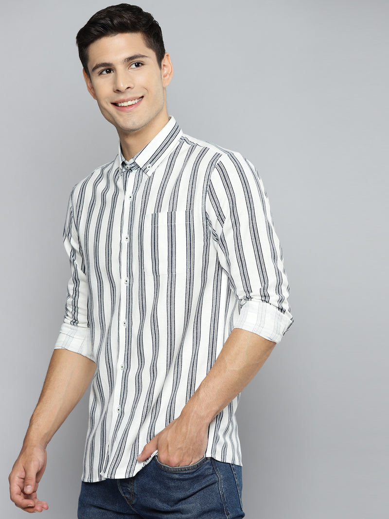 DENNISON Men White Smart Slim Fit Striped Casual Shirt