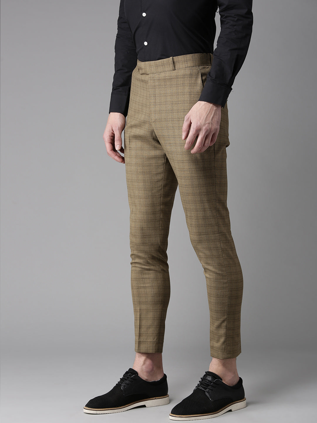 Buy Checked Slim Fit Cropped Flat-Front Trousers Online at Best Prices in  India - JioMart.