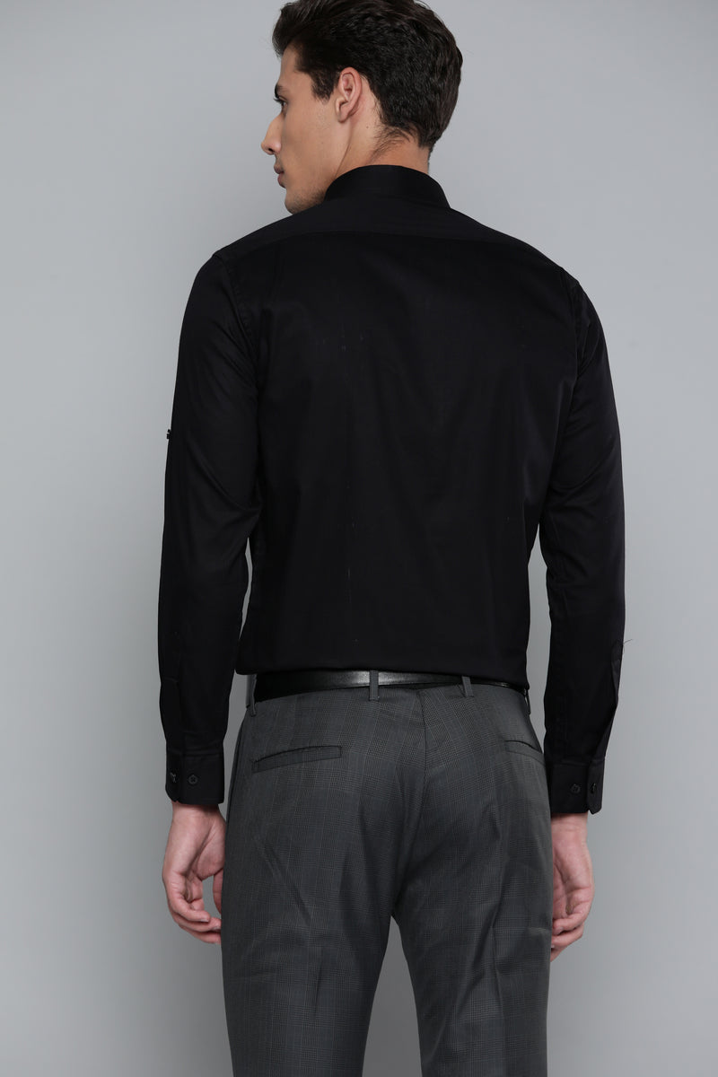 Men Black Smart Slim Fit Bio-Engineered Quick-Dry Odour-Free Formal Shirt