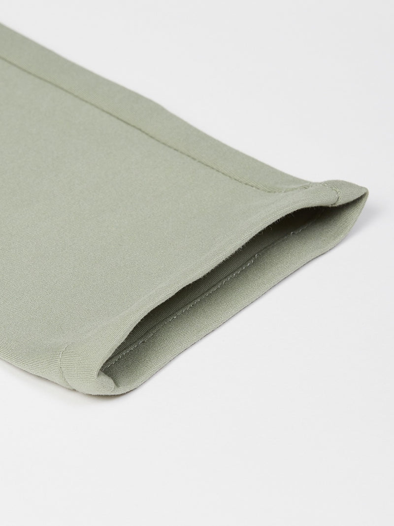 Green: Smart Skinny Fit Solid Chinos