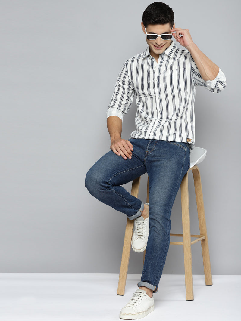 DENNISON Men White Smart Slim Fit Striped Casual Shirt